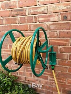 Wall mounted metal hose reel for upto 75m garden hose